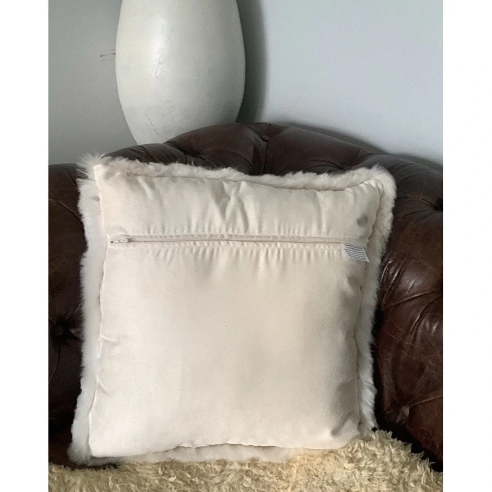 Arhaus Baby Alpaca‎ Luxurious 20x20 Fur Pillow white elegant luxury soft leather